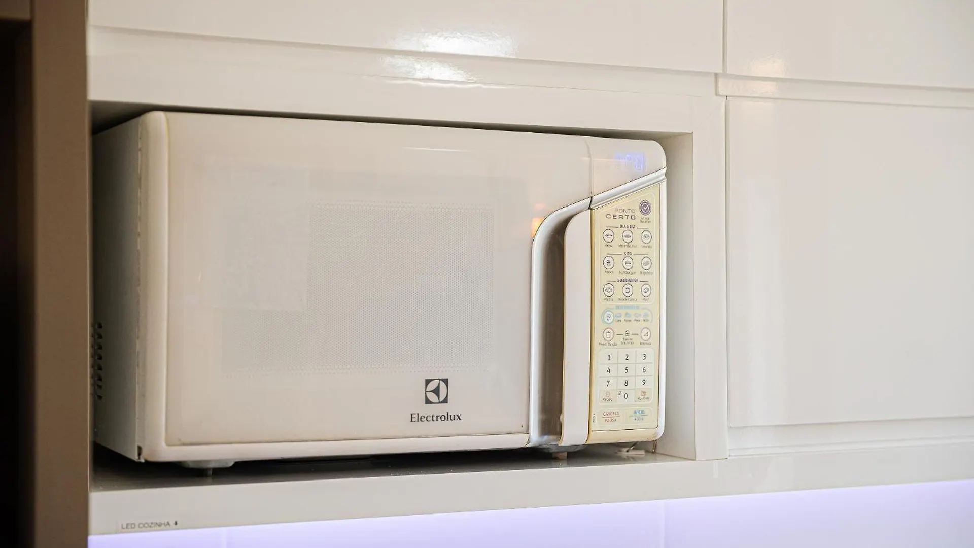Aconchego E Privacidade Para Sua Familia Com 2 Quartos, Sala E Cozinha Integrados E Sacada Com Churrasqueira 约恩维利