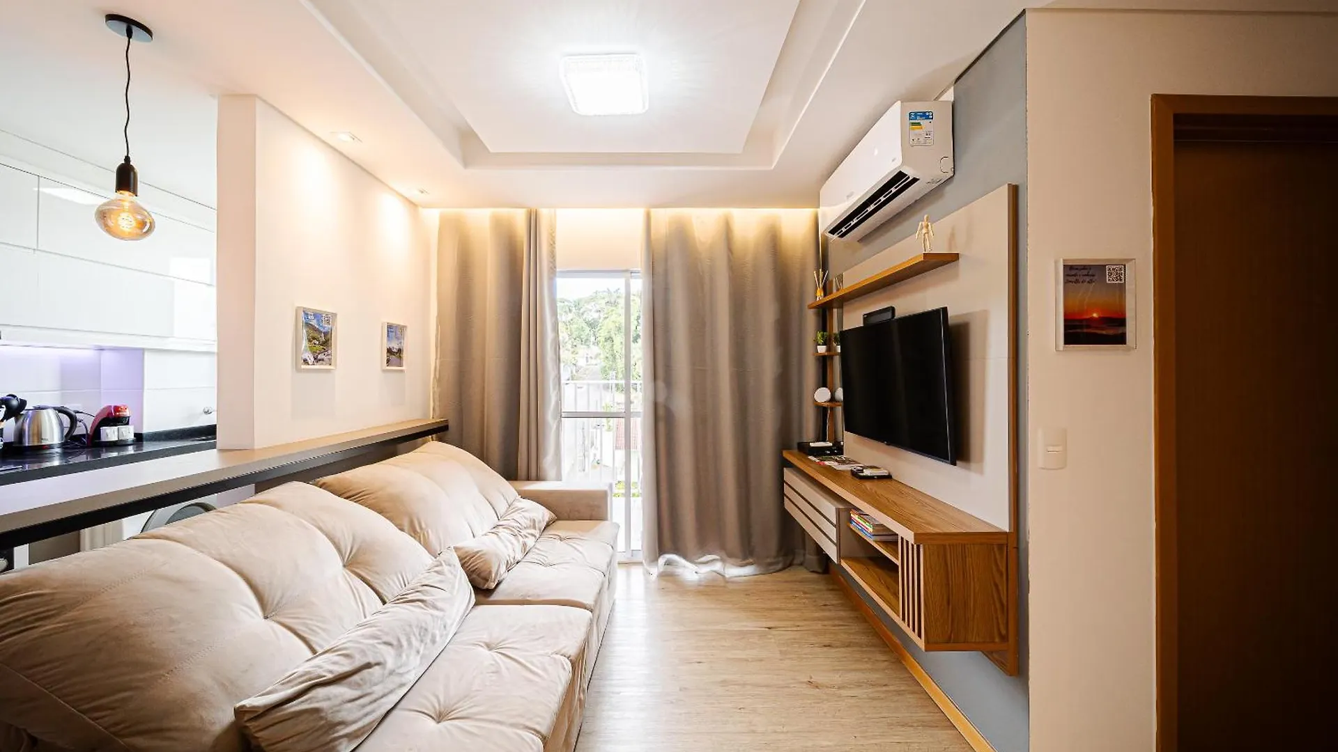 Aconchego E Privacidade Para Sua Familia Com 2 Quartos, Sala E Cozinha Integrados E Sacada Com Churrasqueira 约恩维利 0*,  巴西